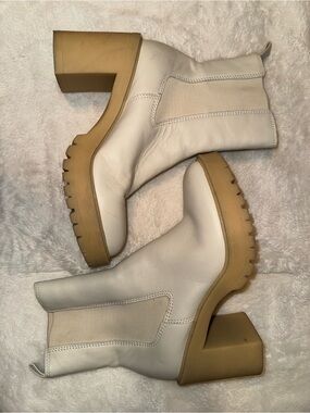 Dolce Vita H20 ivory Leather platform ankle boots waterproof size 8.5